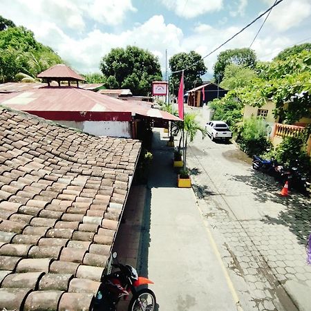The Landing Hotel And Restaurant Moyogalpa Luaran gambar