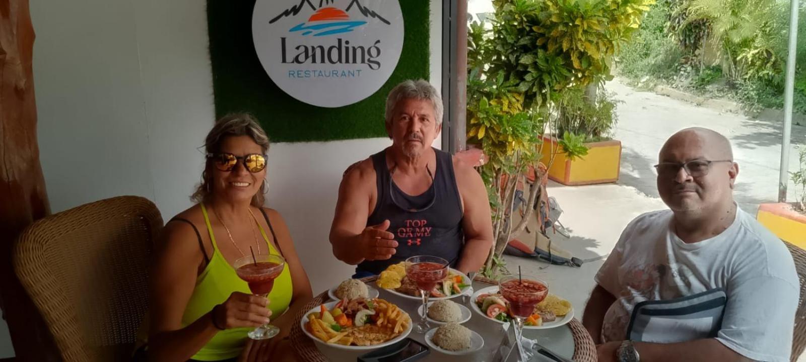 The Landing Hotel And Restaurant Moyogalpa Luaran gambar