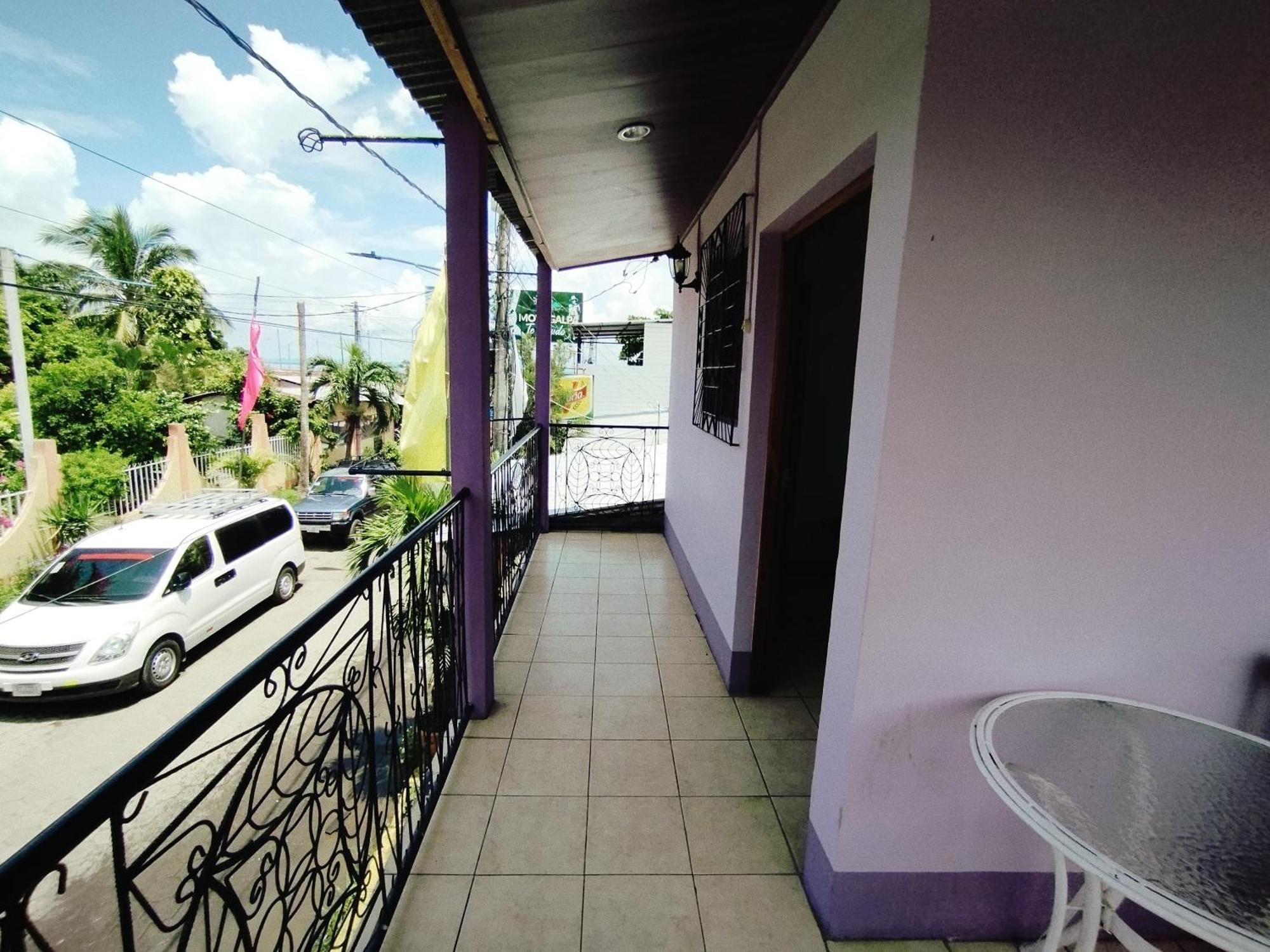 The Landing Hotel And Restaurant Moyogalpa Luaran gambar